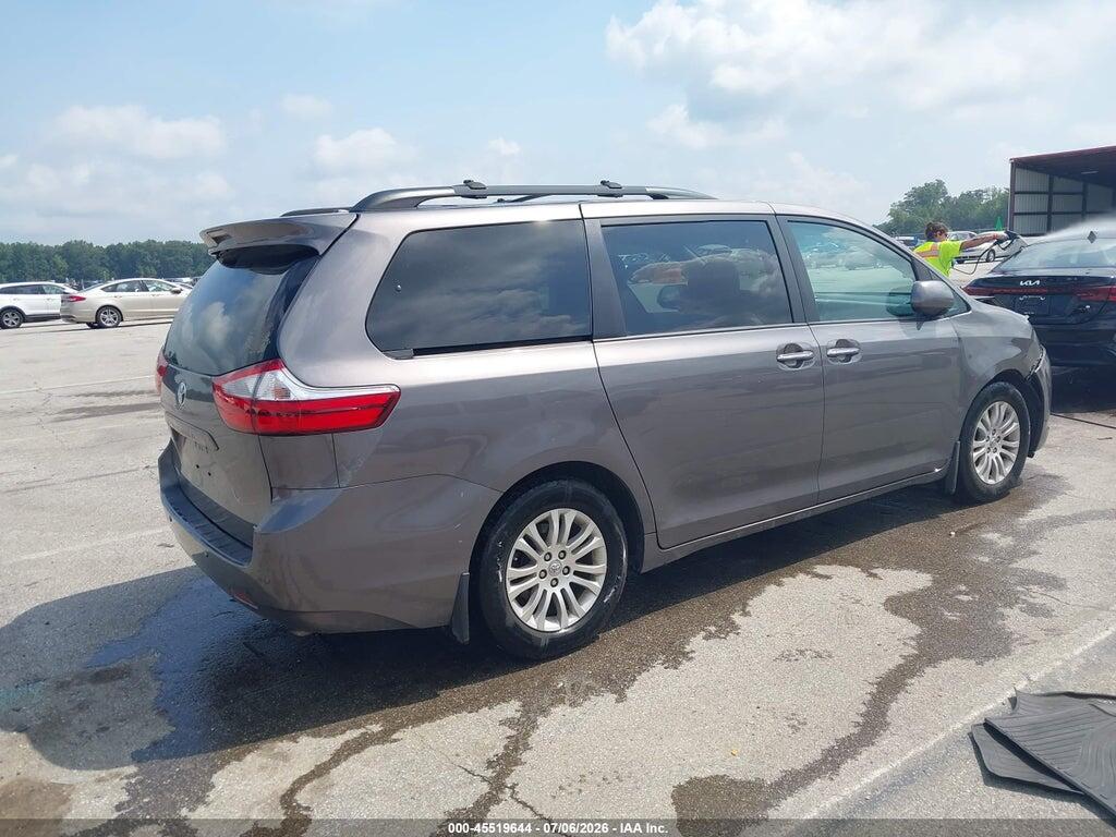 5TDYZ3DC9HS786775 2017 TOYOTA SIENNA photo no. 4