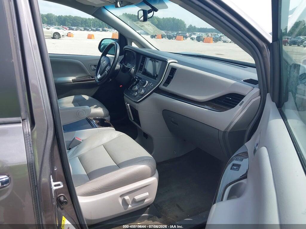 5TDYZ3DC9HS786775 2017 TOYOTA SIENNA photo no. 5