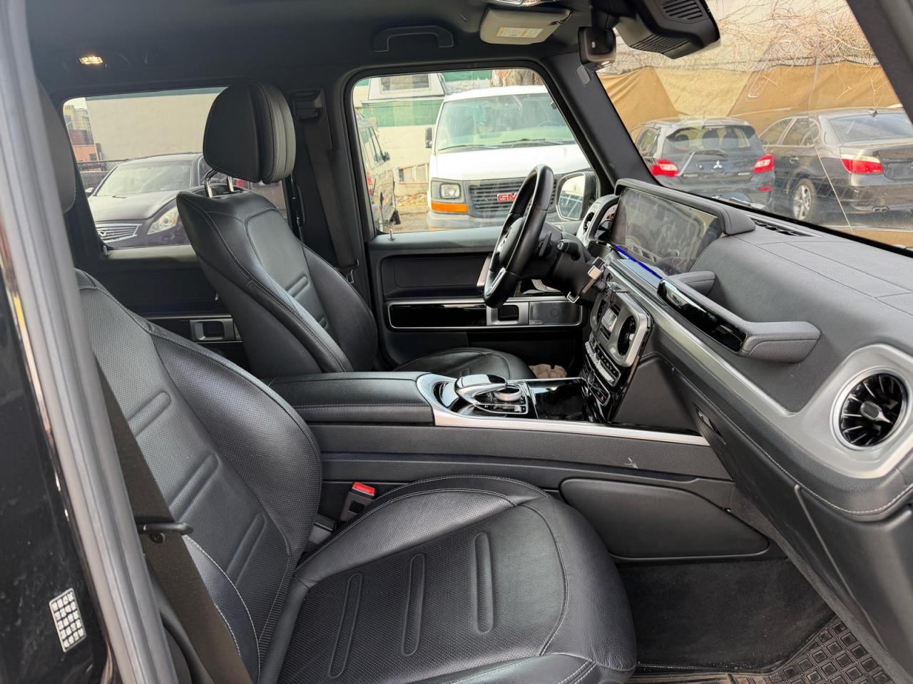 2020 MERCEDES-BENZ G 550 — Фото 6 из 10