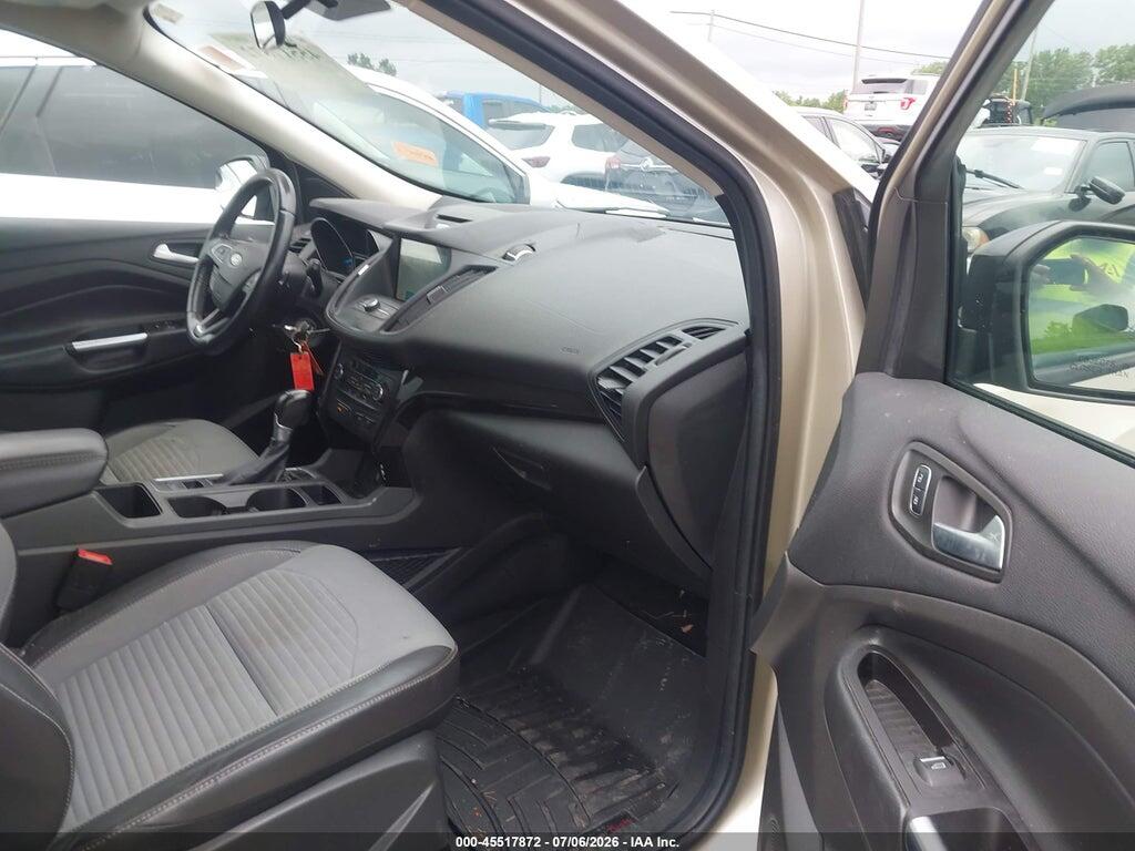 1FMCU9GD9HUB97863 2017 FORD ESCAPE photo no. 5