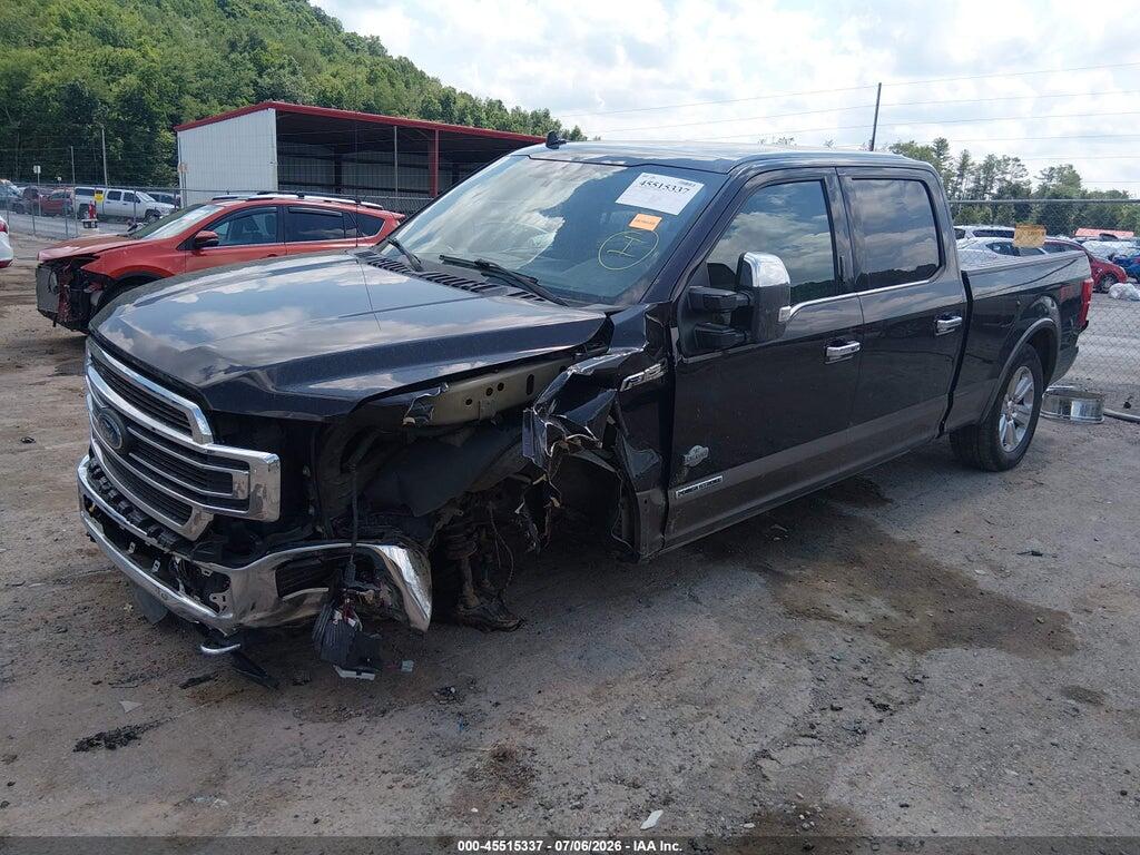 1FTFW1E19JFE25568 2018 FORD F-150 photo no. 2