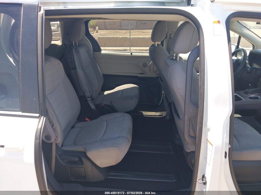 5TDKRKEC0PS157600 2023 TOYOTA SIENNA photo no. 8