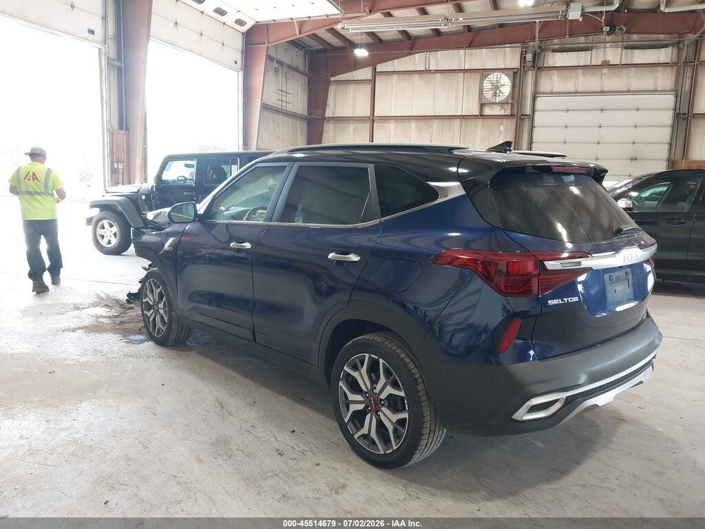 KNDETCA23P7354854 2023 KIA SELTOS photo no. 3