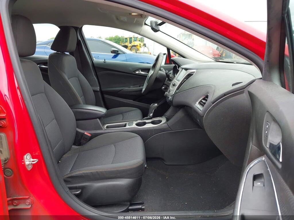1G1BC5SM0J7206322 2018 CHEVROLET CRUZE photo no. 5