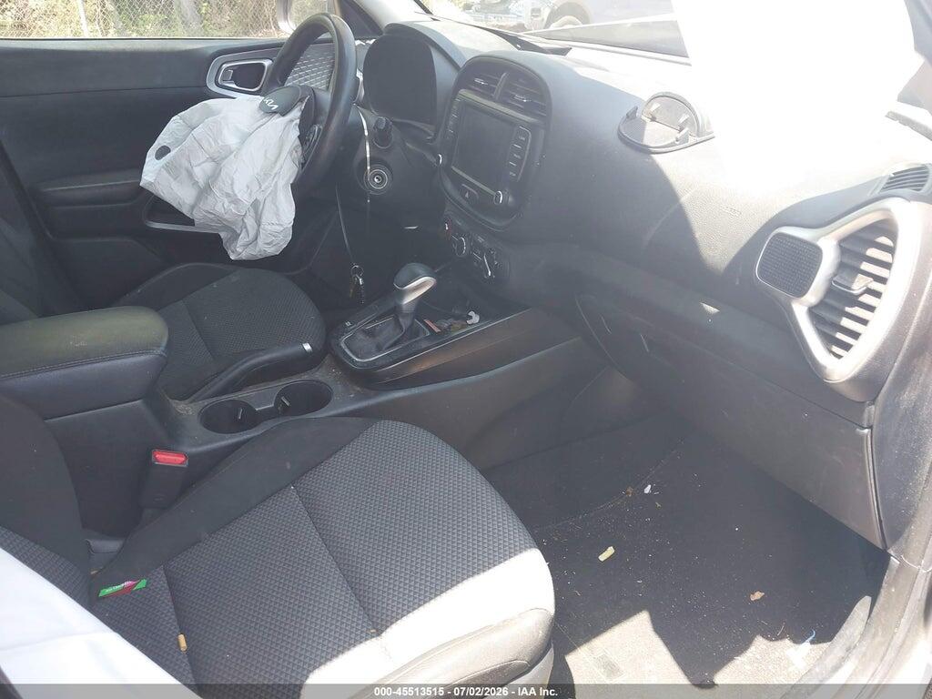 KNDJ23AU2N7806812 2022 KIA SOUL photo no. 5