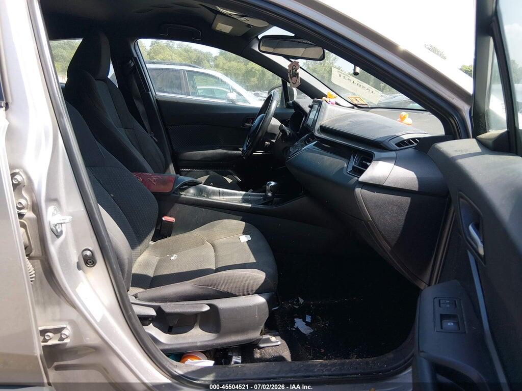 NMTKHMBX2JR005992 2018 TOYOTA C-HR photo no. 5