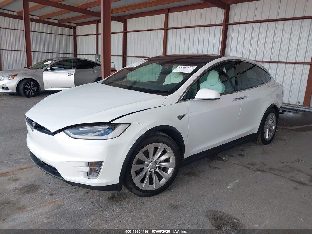 5YJXCBE22JF112037 2018 TESLA MODEL X photo no. 2