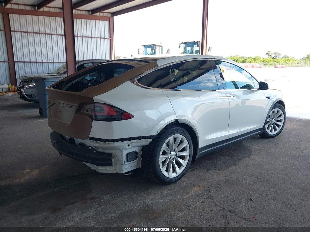 5YJXCBE22JF112037 2018 TESLA MODEL X photo no. 4
