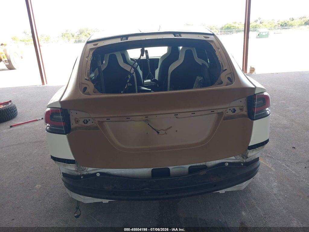 5YJXCBE22JF112037 2018 TESLA MODEL X photo no. 6