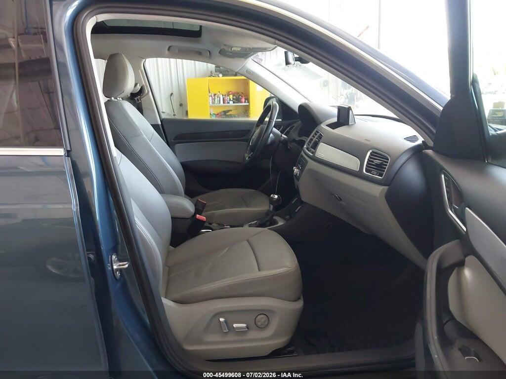 WA1JCCFS9HR002708 2017 AUDI Q3 photo no. 5
