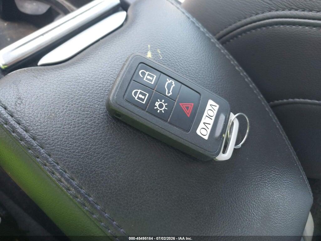 LYV402TM8HB148990 2017 VOLVO S60 INSCRIPTION photo no. 11