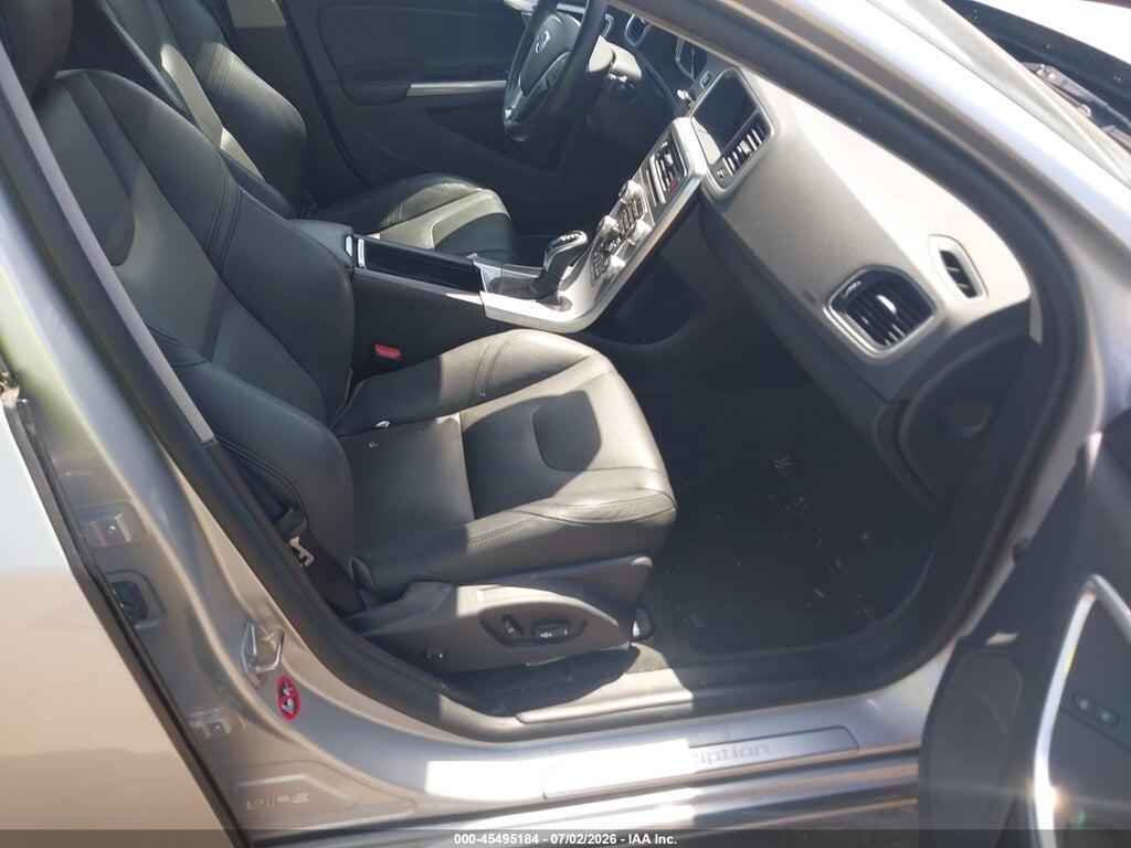 LYV402TM8HB148990 2017 VOLVO S60 INSCRIPTION photo no. 5