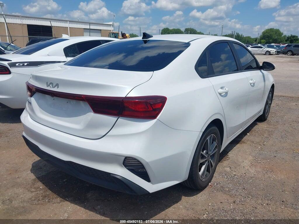 3KPF24AD3PE525875 2023 KIA FORTE photo no. 4