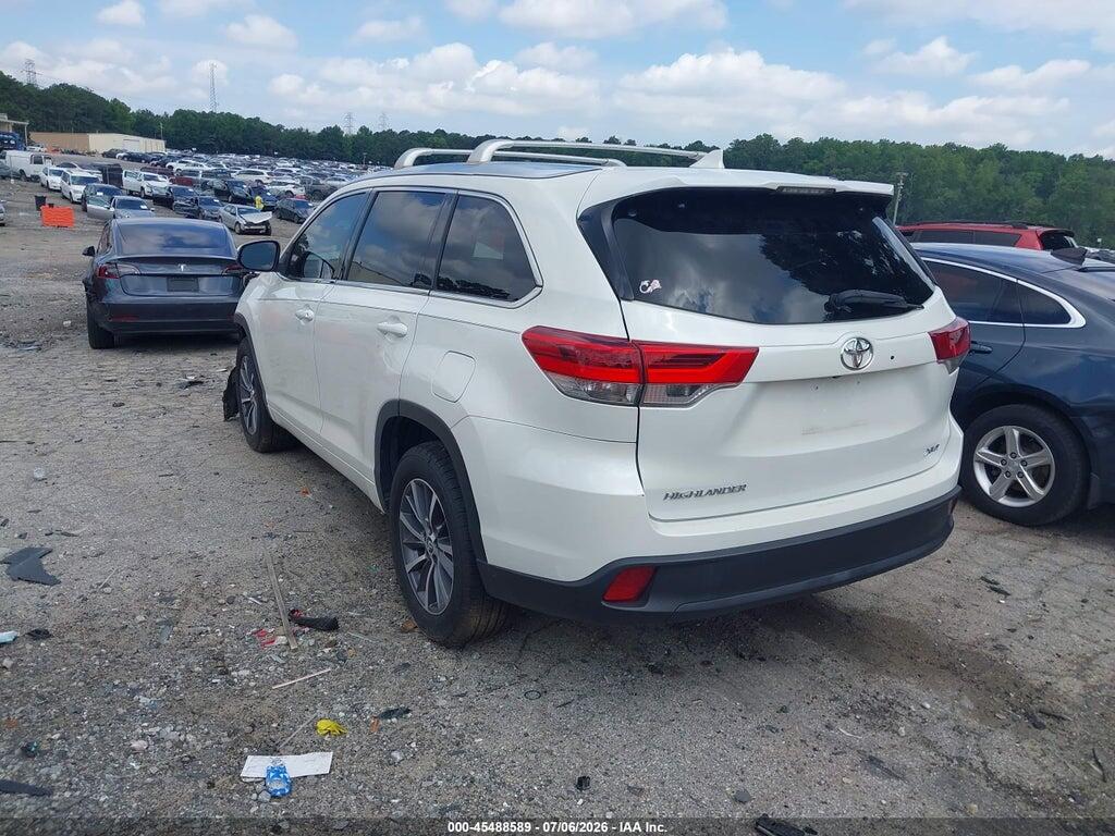 5TDKZRFH8JS550349 2018 TOYOTA HIGHLANDER photo no. 3