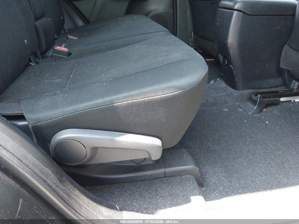 JTMBFREV8JJ730833 2018 TOYOTA RAV4 photo no. 8