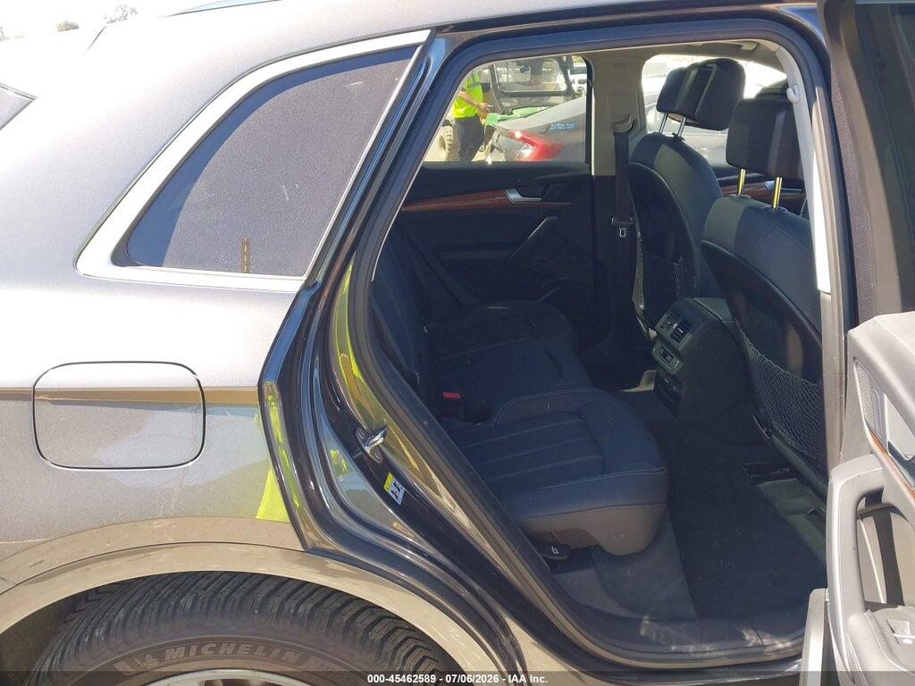 WA1E2AFY7M2069310 2021 AUDI Q5 photo no. 8