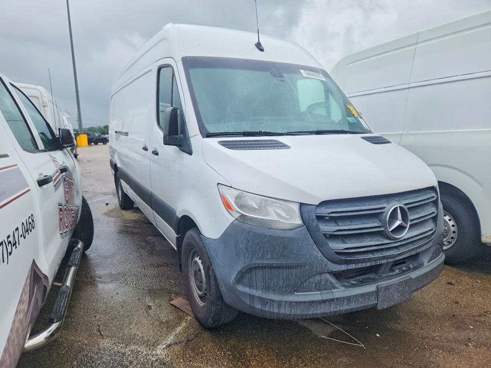 2021 MERCEDES-BENZ SPRINTER 2500 DELIVERY VAN — Фото 4 из 13