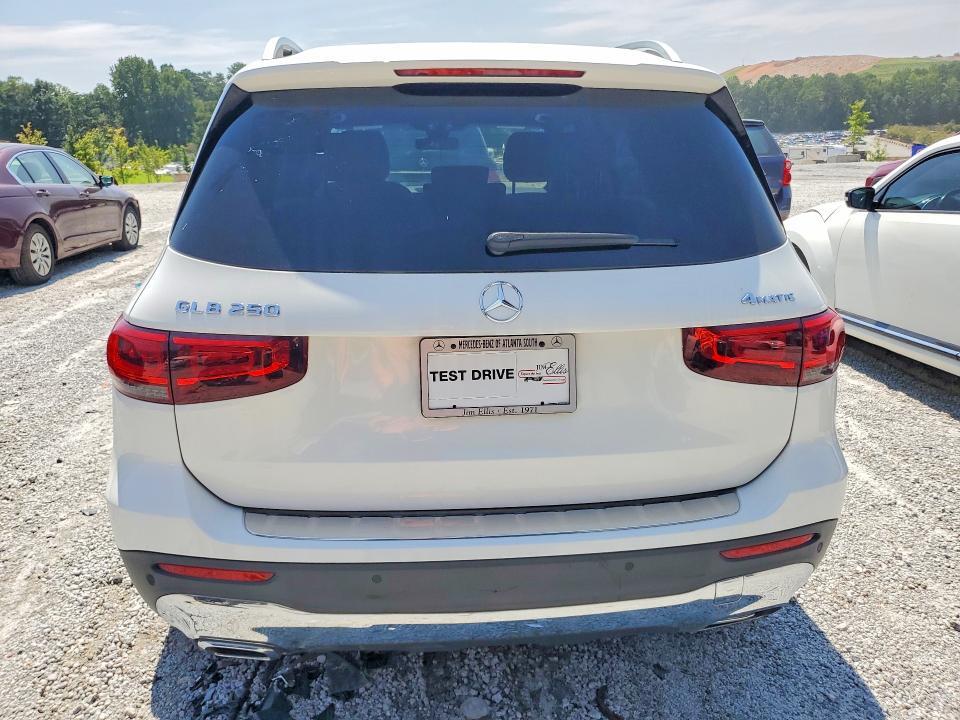 2020 MERCEDES-BENZ GLB 250 4MATIC — Фото 6 из 13