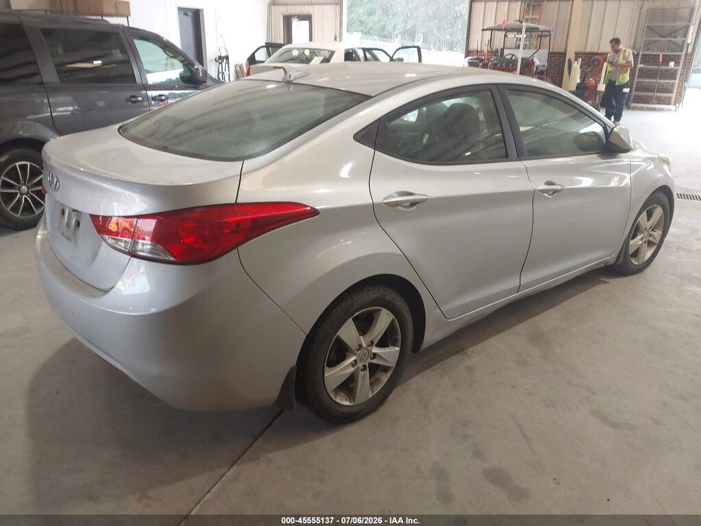 5NPDH4AE0DH332220 2013 HYUNDAI ELANTRA photo no. 4