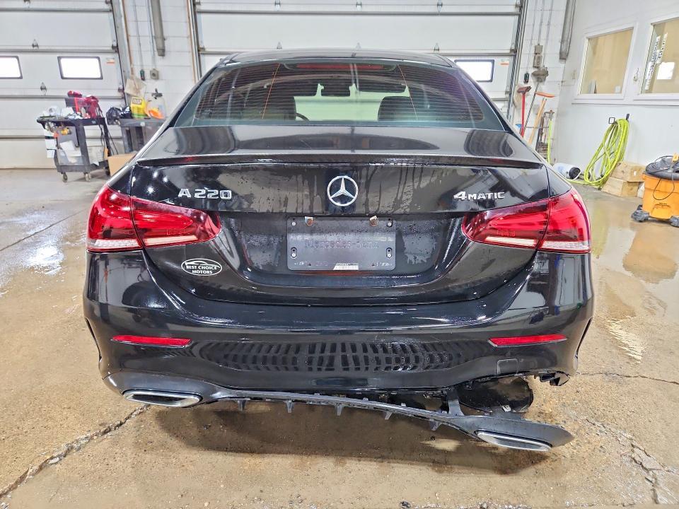 2020 MERCEDES-BENZ A 220 4MATIC — Фото 6 из 12