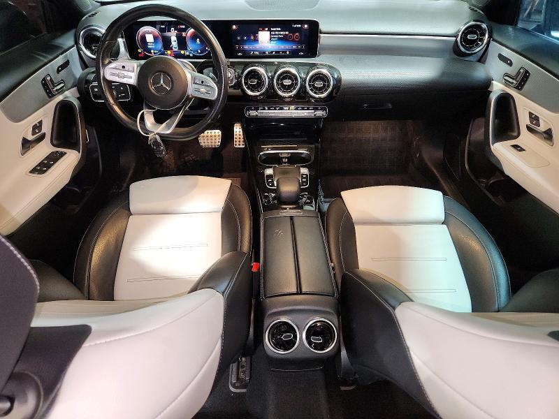 2020 MERCEDES-BENZ A 220 4MATIC — Фото 8 из 12