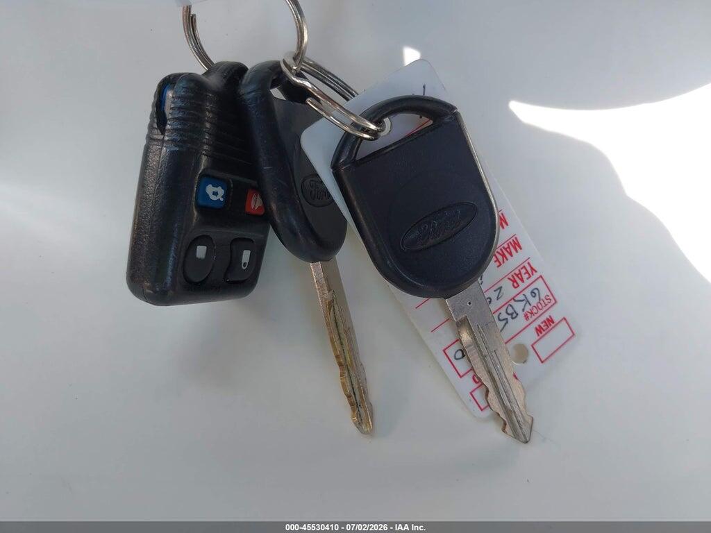 1FMCU93196KB57030 2006 FORD ESCAPE photo no. 11