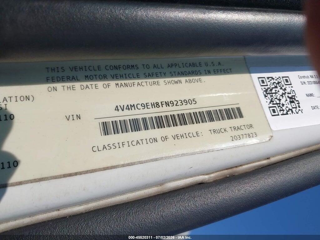 4V4MC9EH8FN923905 2015 VOLVO VN photo no. 8