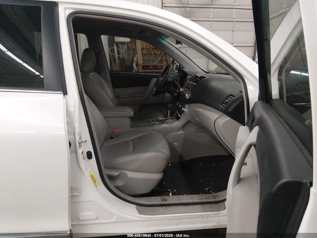 5TDZK3EH8CS070963 2012 TOYOTA HIGHLANDER photo no. 5
