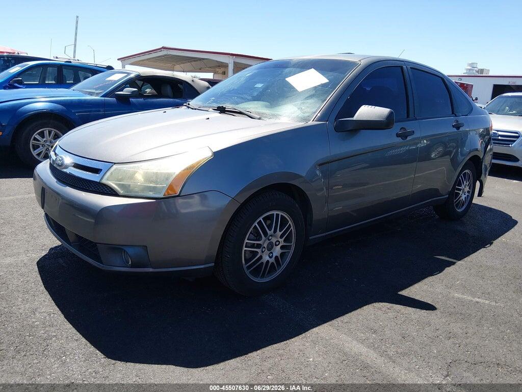 1FAHP3FN2BW203464 2011 FORD FOCUS photo no. 2
