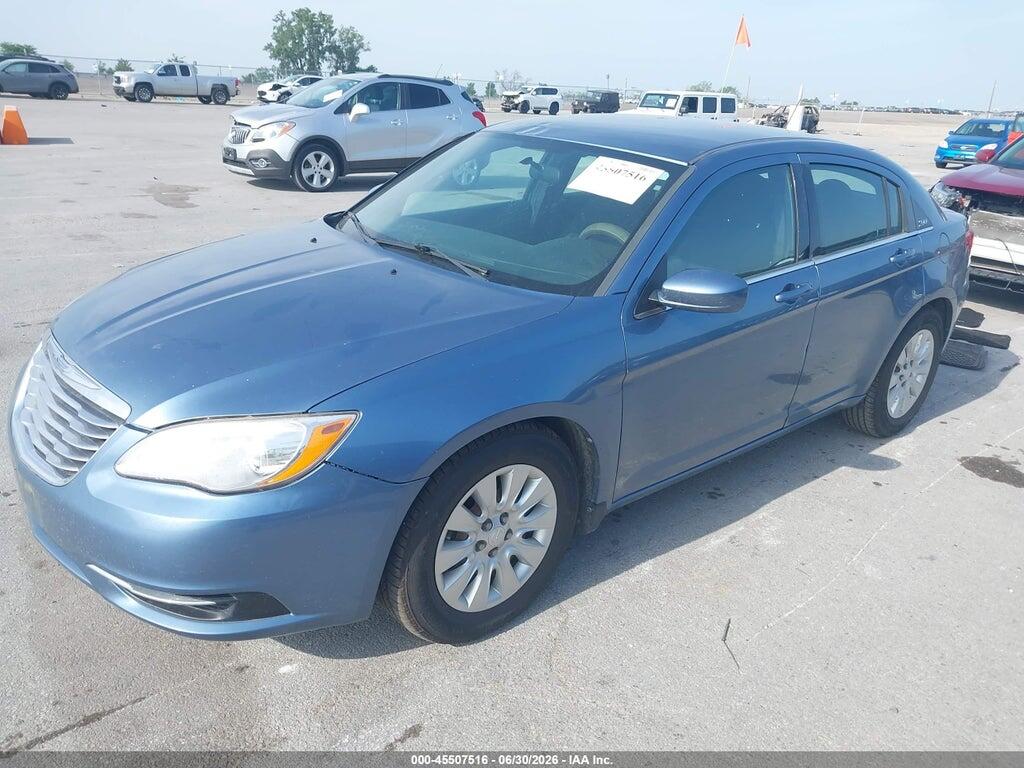 1C3BC4FB9BN566734 2011 CHRYSLER 200 photo no. 2