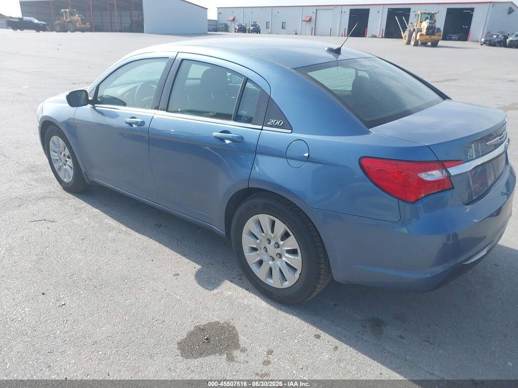 1C3BC4FB9BN566734 2011 CHRYSLER 200 photo no. 3