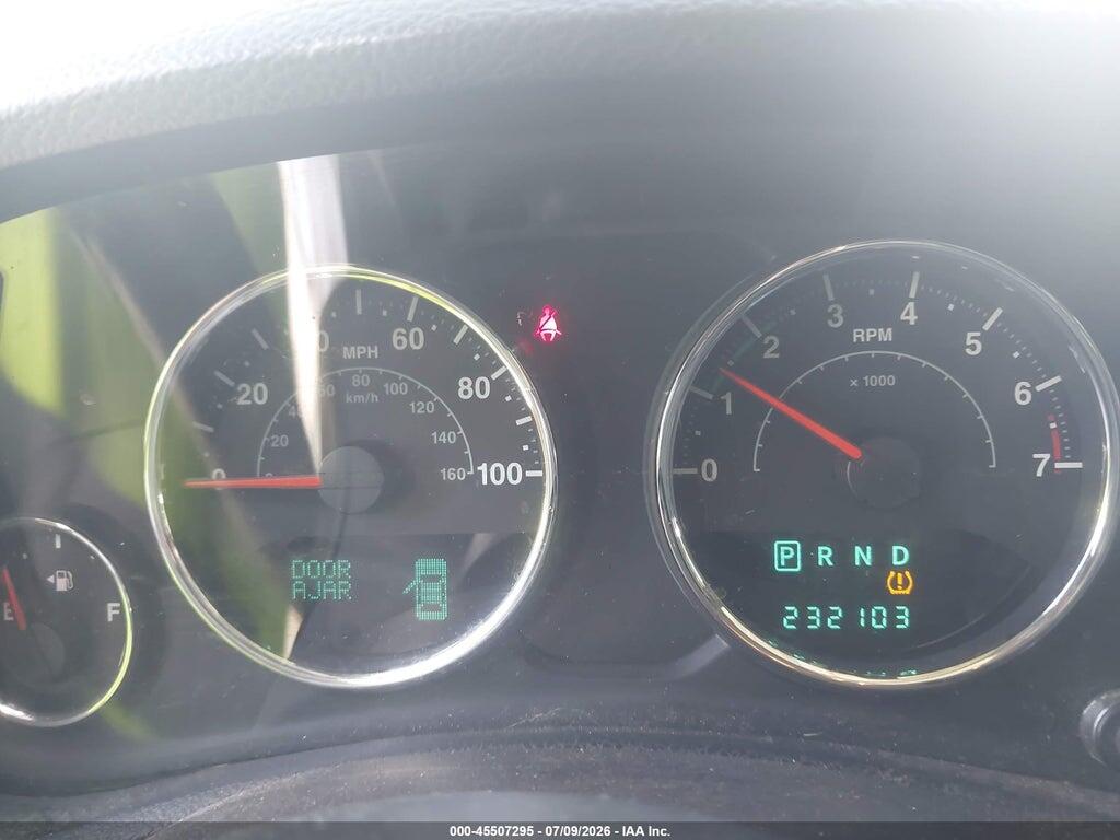 1C4BJWDG5CL181745 2012 JEEP WRANGLER UNLIMITED photo no. 7