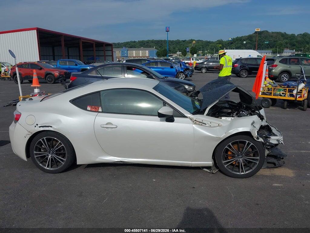 JF1ZNAA15D2724692 2013 SCION FR-S photo no. 12