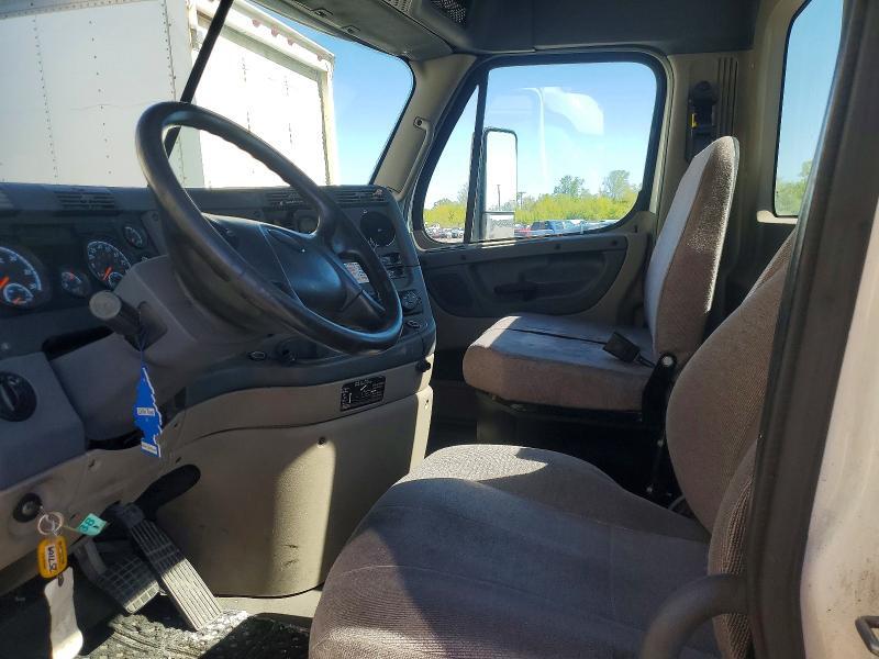 2019 FREIGHTLINER CASCADIA 113 SEMI TRUCK — Фото 6 из 10
