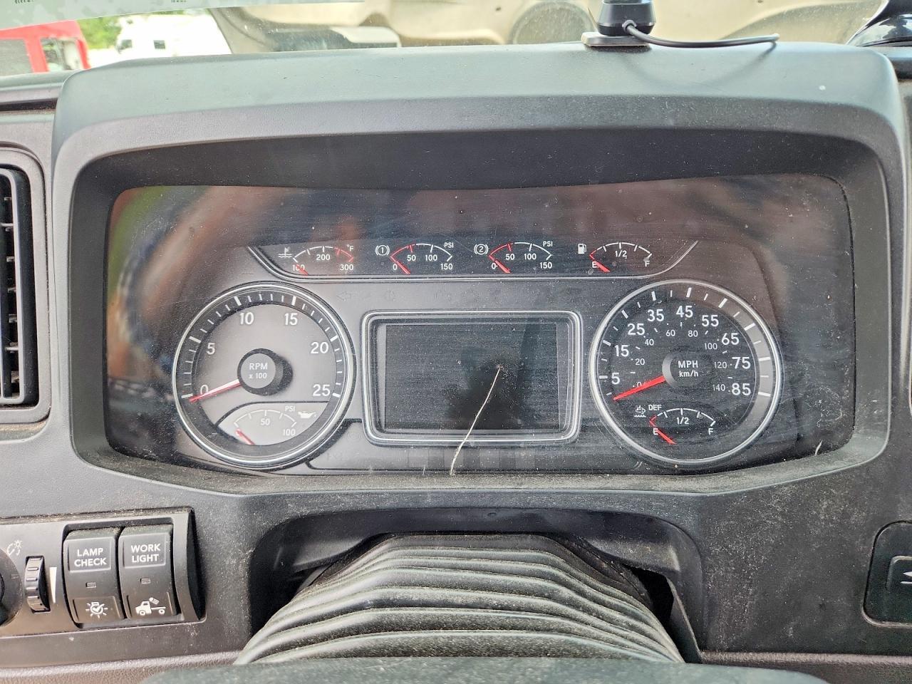2019 INTERNATIONAL LT625 SEMI TRUCK 512500 MILES NEEDS 2 BATTARIES — Фото 8 из 10