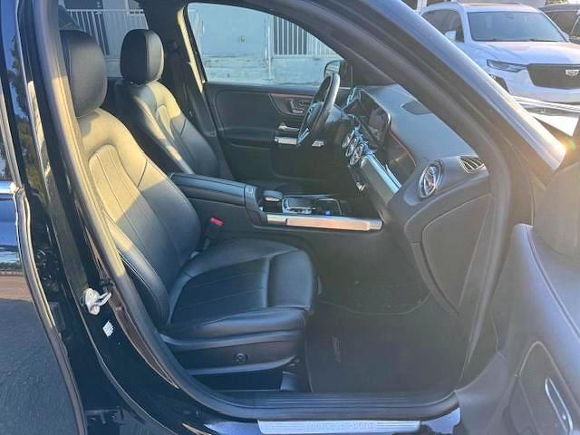 2020 MERCEDES-BENZ GLB 250 — Фото 7 из 15
