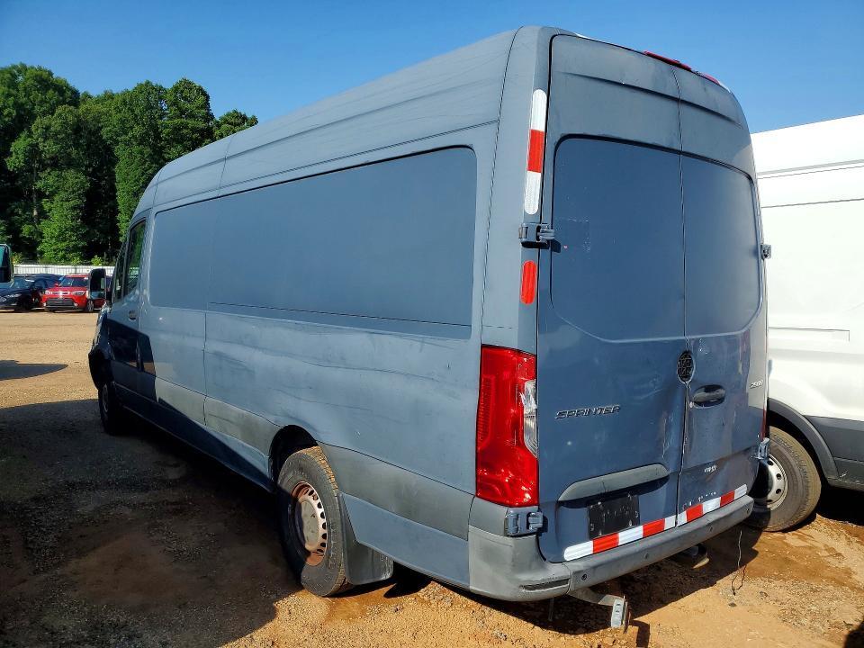 2019 MERCEDES BENZ SPRINTER 2500 DELIVERY VAN — Фото 2 из 13