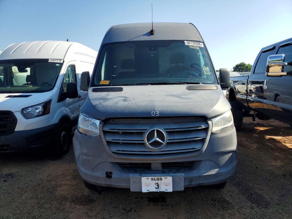 2019 MERCEDES BENZ SPRINTER 2500 DELIVERY VAN — Фото 5 из 13