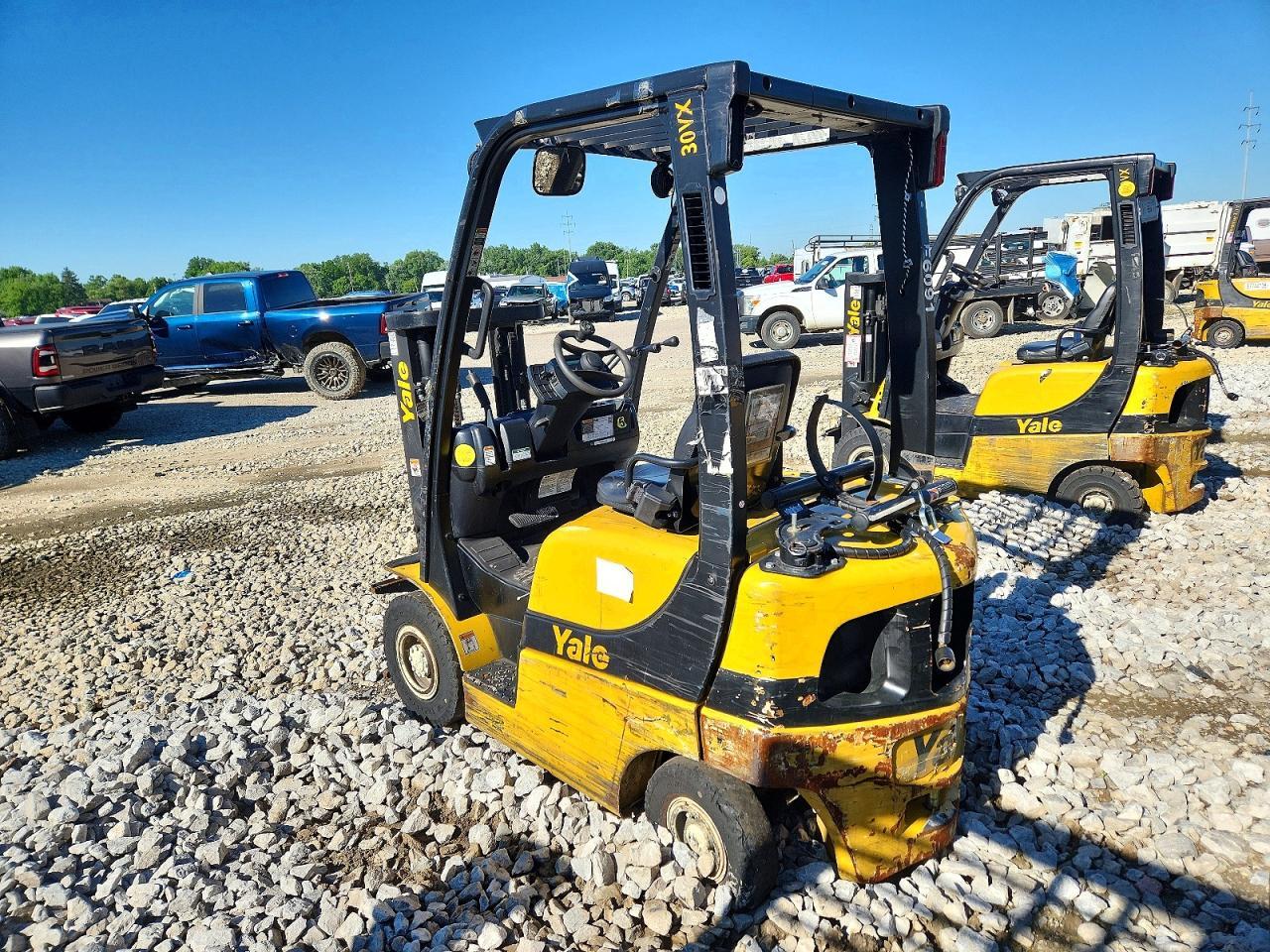 2019 YALE GLP030VXNRSV062 FORKLIFT — Фото 3 из 10