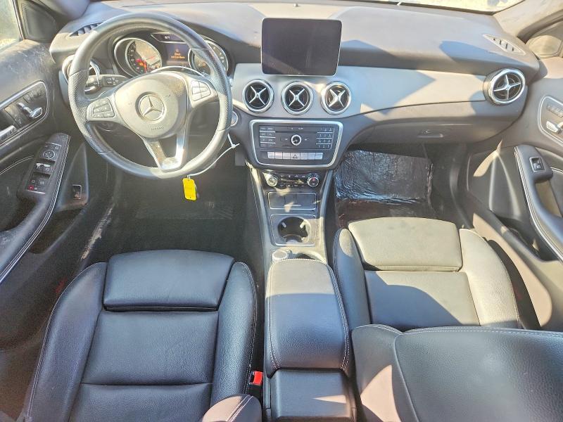 2020 MERCEDES-BENZ GLA 250 — Фото 8 из 12