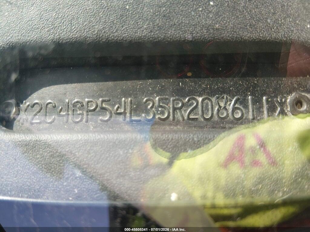 2C4GP54L35R208611 2005 CHRYSLER TOWN & COUNTRY photo no. 9