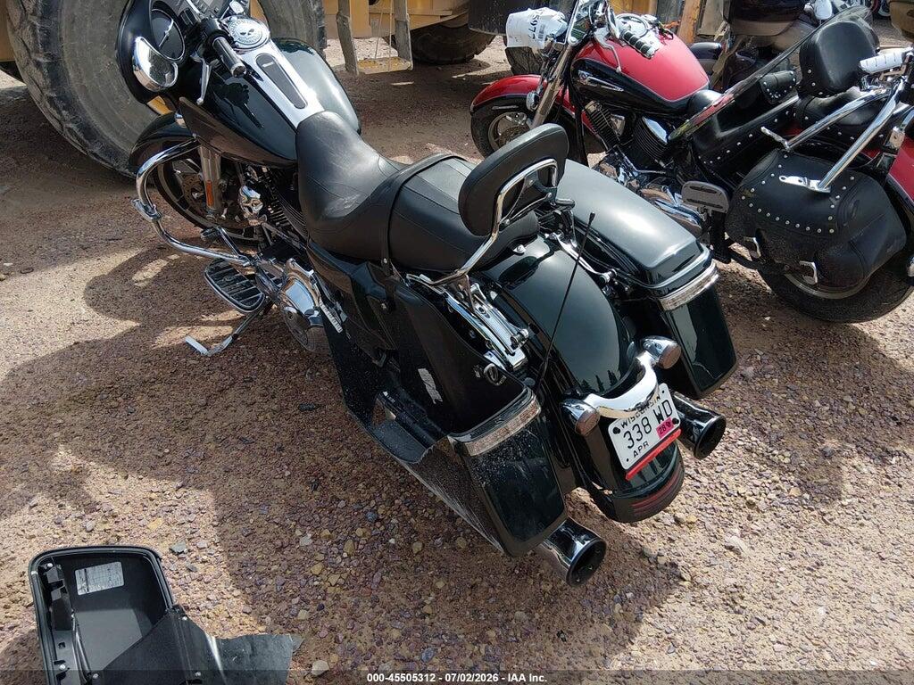 1HD1KBM10EB655783 2014 HARLEY-DAVIDSON FLHX photo no. 3