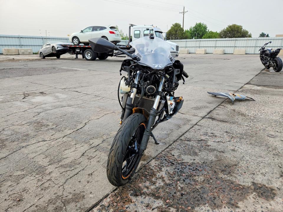 JKAEXKG15JDA08405 2018 KAWASAKI EX400 photo no. 2