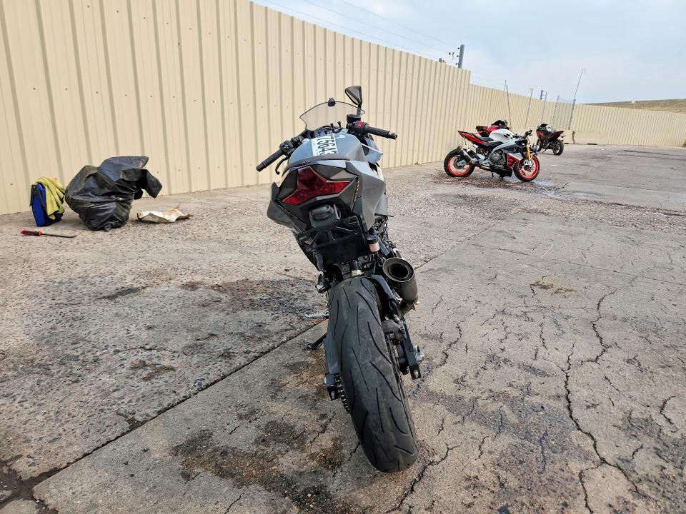 JKAEXKG15JDA08405 2018 KAWASAKI EX400 photo no. 4