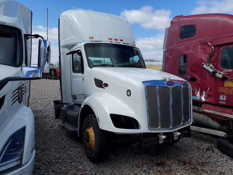 2018 PETERBILT 579 SEMI TRUCK