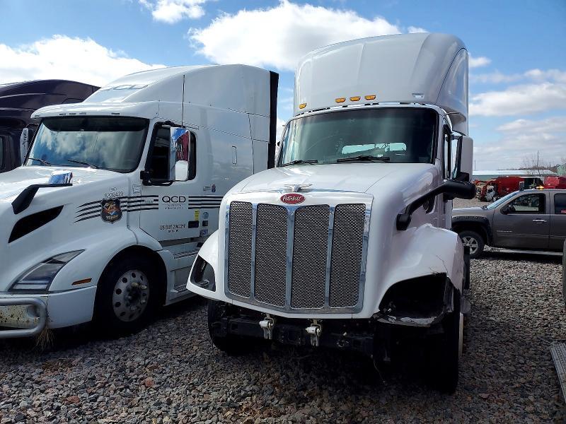 2018 PETERBILT 579 SEMI TRUCK — Фото 2 из 10