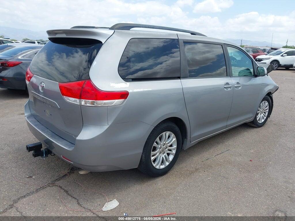5TDYK3DC2DS371991 2013 TOYOTA SIENNA photo no. 4