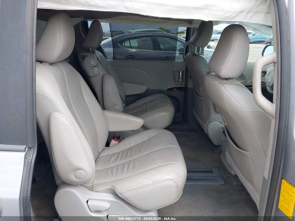 5TDYK3DC2DS371991 2013 TOYOTA SIENNA photo no. 8
