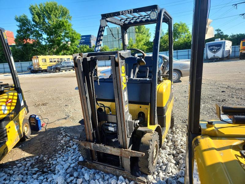 2018 YALE GLP030VXNRSV062 FORKLIFT — Фото 2 из 10