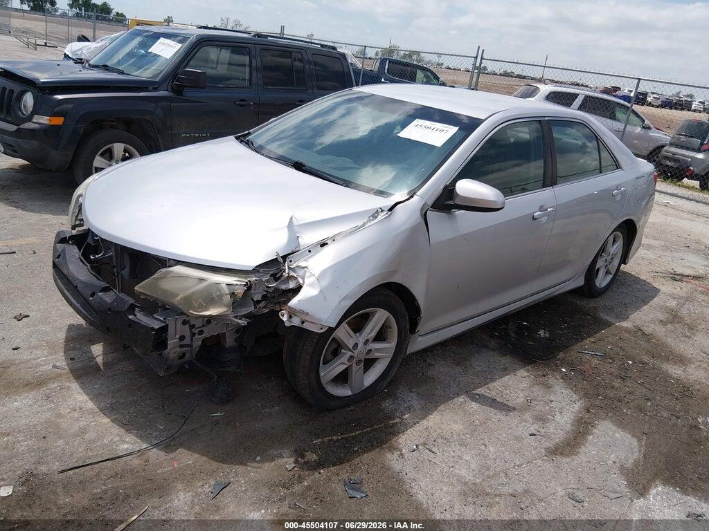 4T1BF1FK3EU331625 2014 TOYOTA CAMRY photo no. 2